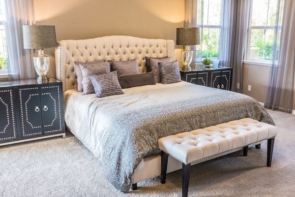 Cozy Bedroom Makeover Under a Strict $100 Budget